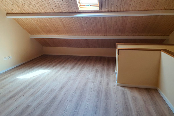 Piso piloto de la promoción de Montequinto: Parquet laminado · Montequinto (Sevilla)